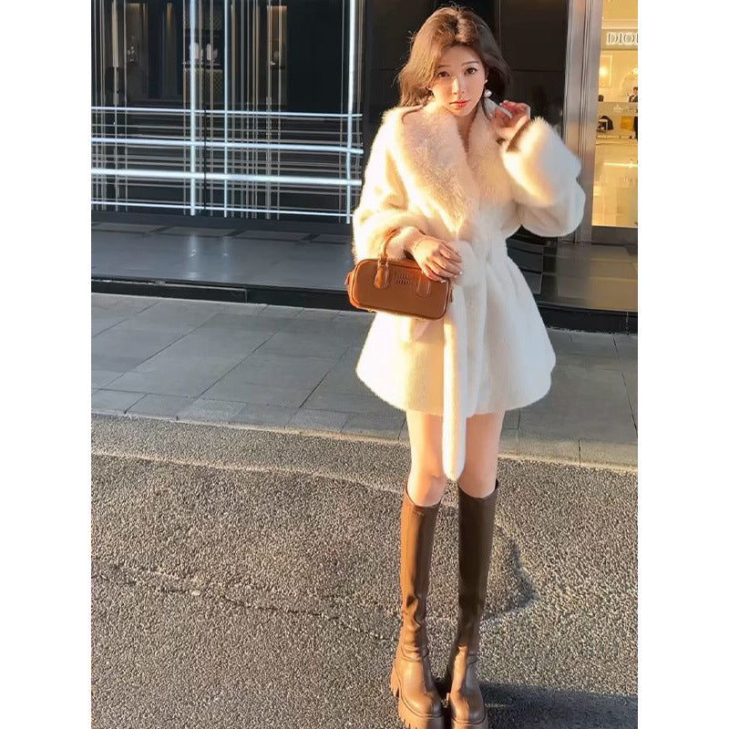 Women’s Mid-Length Faux Fur Coat with Large Fur Collar & Belt – Elegant Winter Wrap Coat