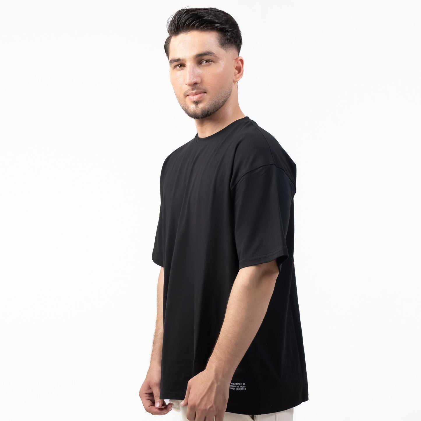 WOLFMODE_77 OVERSIZED TEE — WAR BLACK