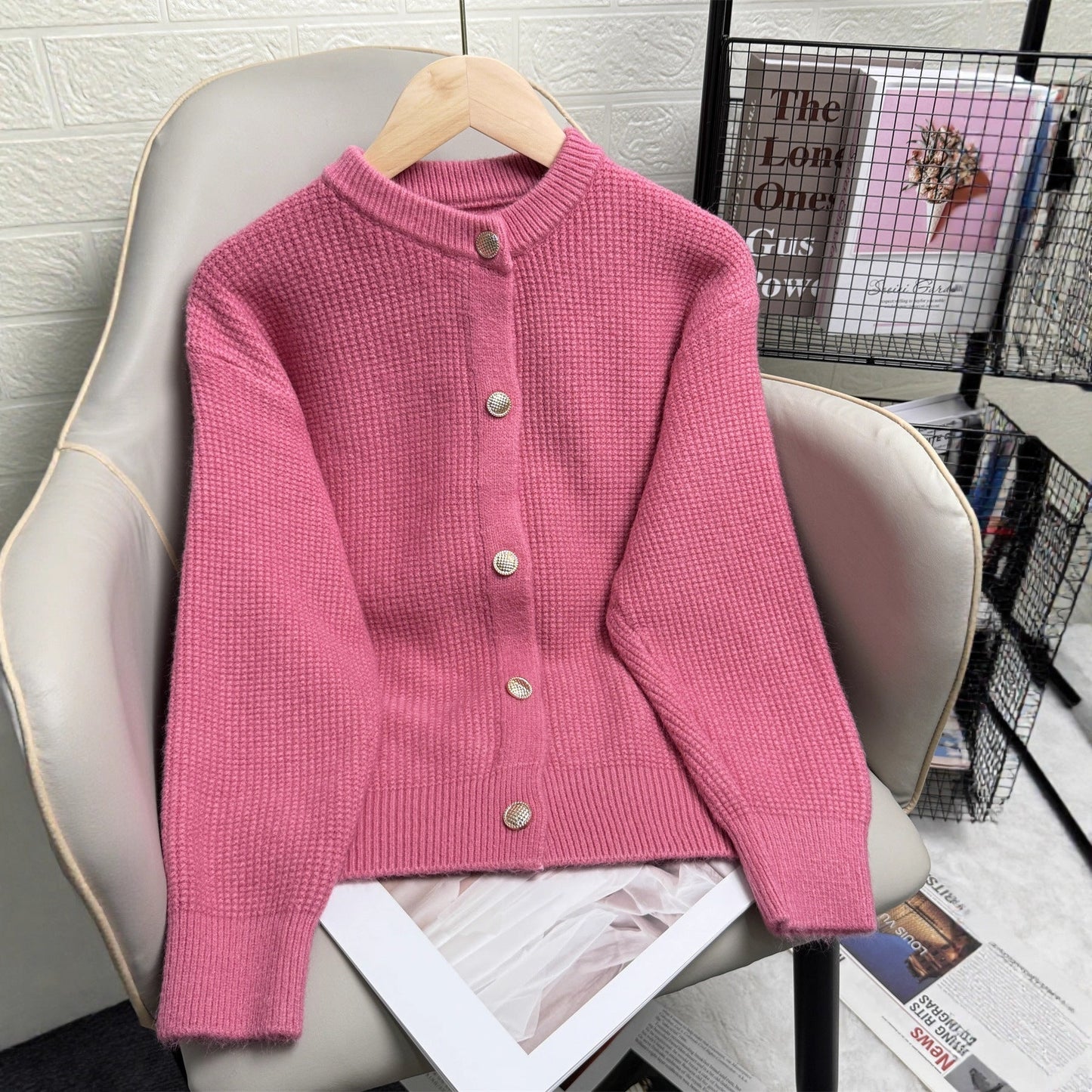 Women’s Slim-Fit Fashion Sweater – Stylish Short Casual Knit Top for Fall & Winter