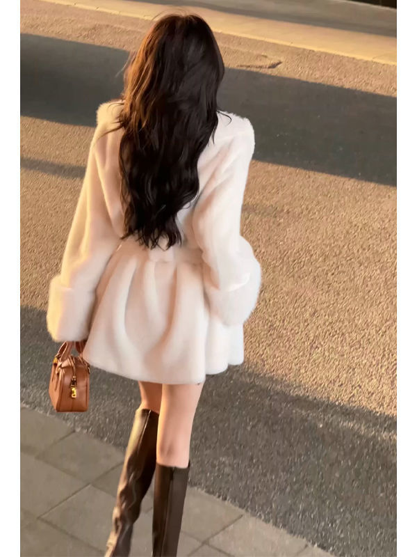 Women’s Mid-Length Faux Fur Coat with Large Fur Collar & Belt – Elegant Winter Wrap Coat