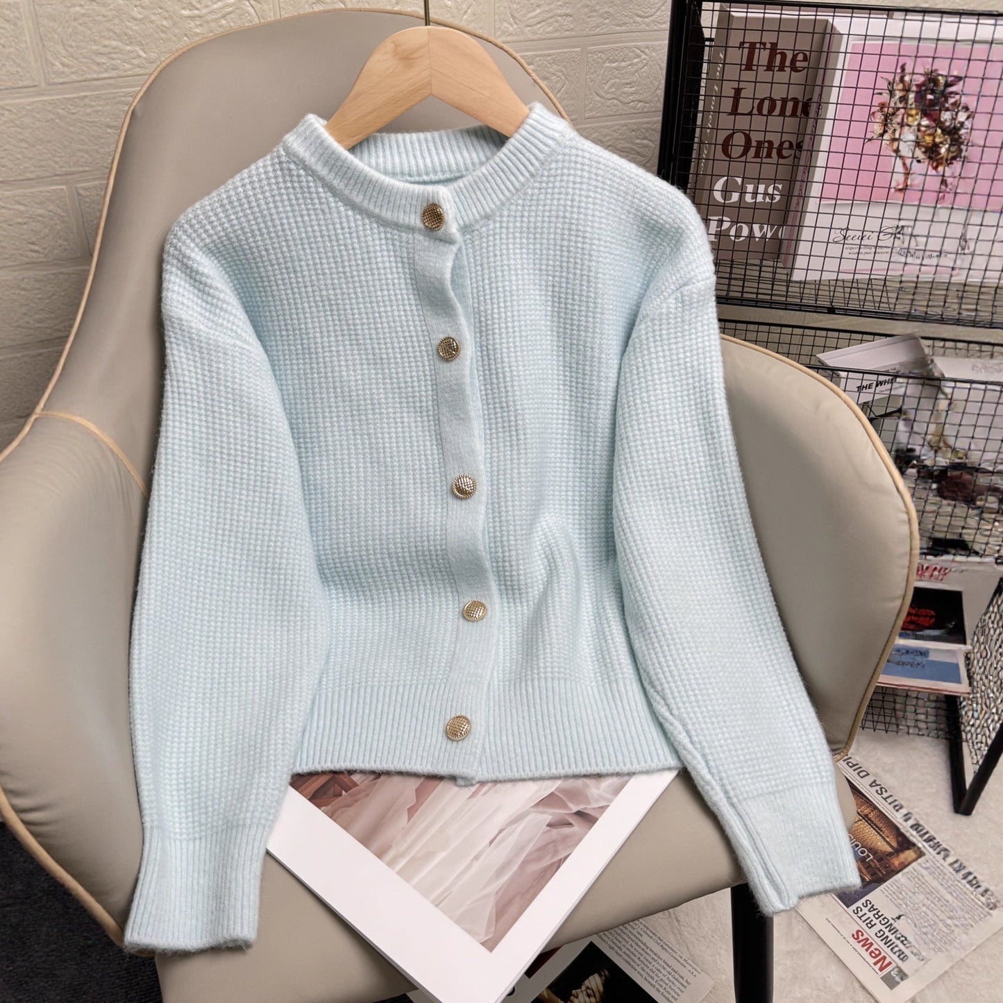 Women’s Slim-Fit Fashion Sweater – Stylish Short Casual Knit Top for Fall & Winter
