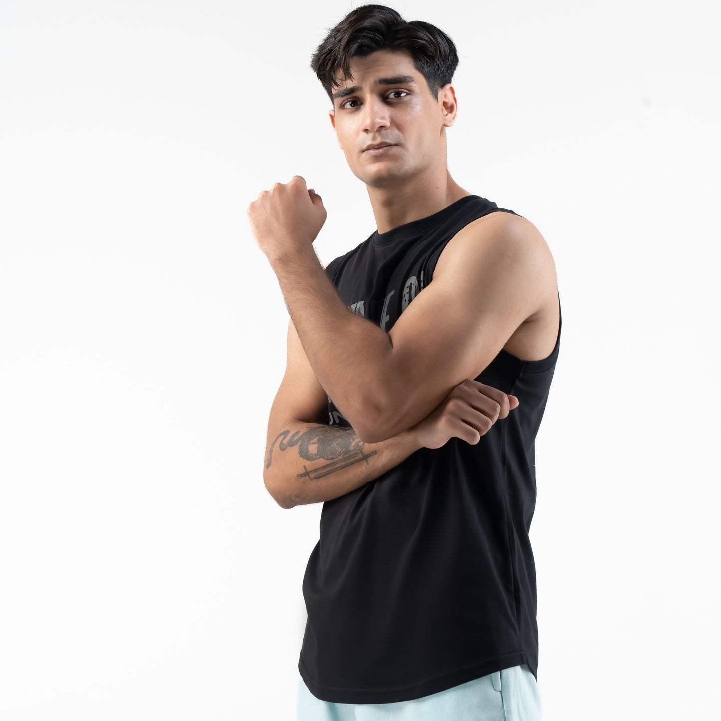 RAWLINE_00 VEST — WAR BLACK