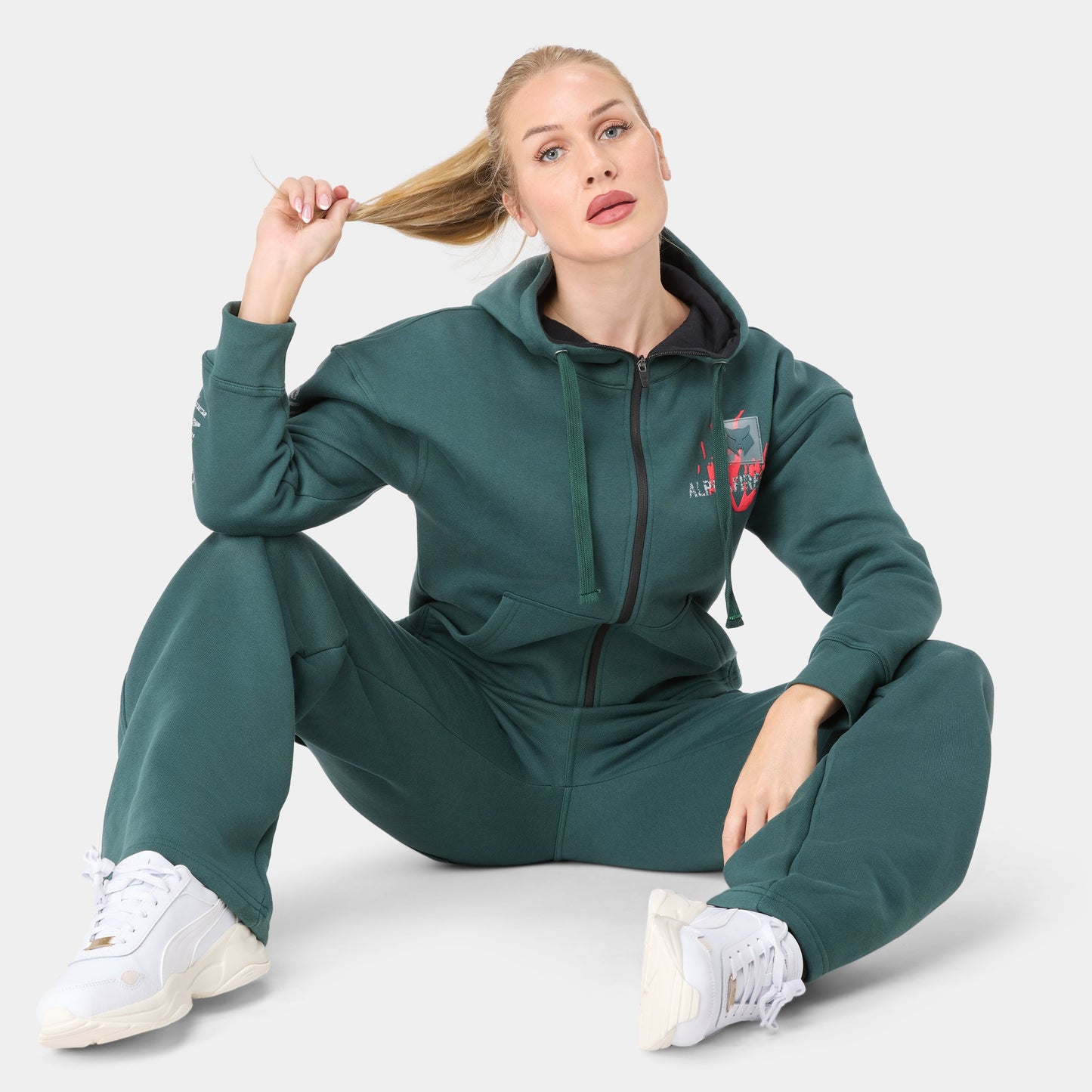 ALPHAFIRE CROP HOODIE — IRON FOREST