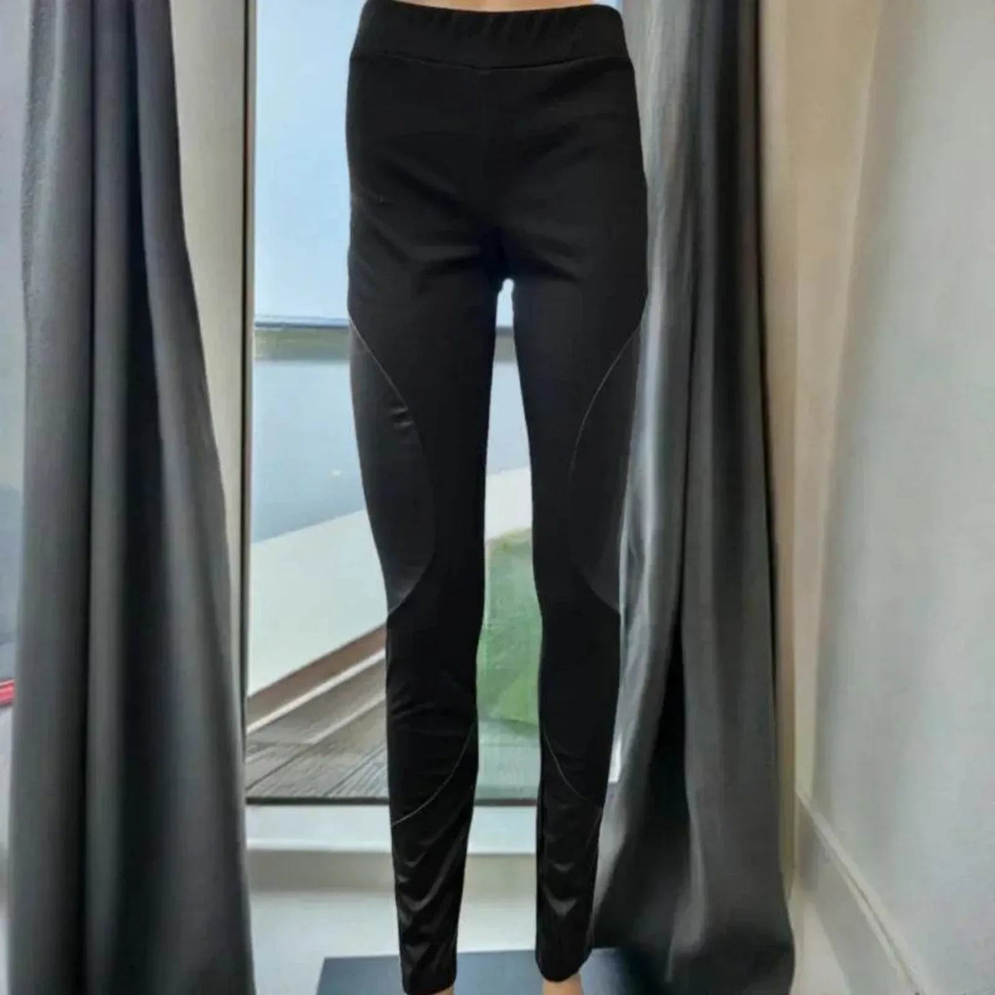 Pantalon C'est Elle avec cuir