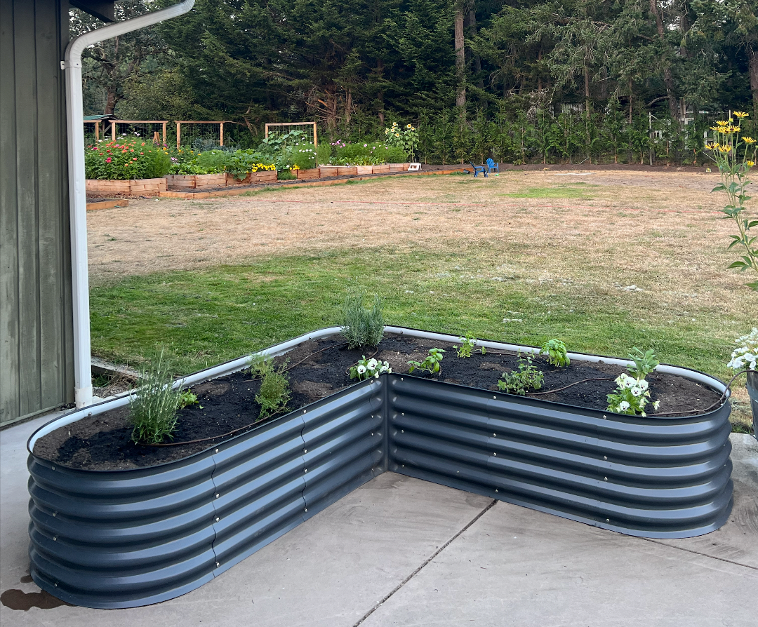 17" Tall L-Shape Garden Bed Kit