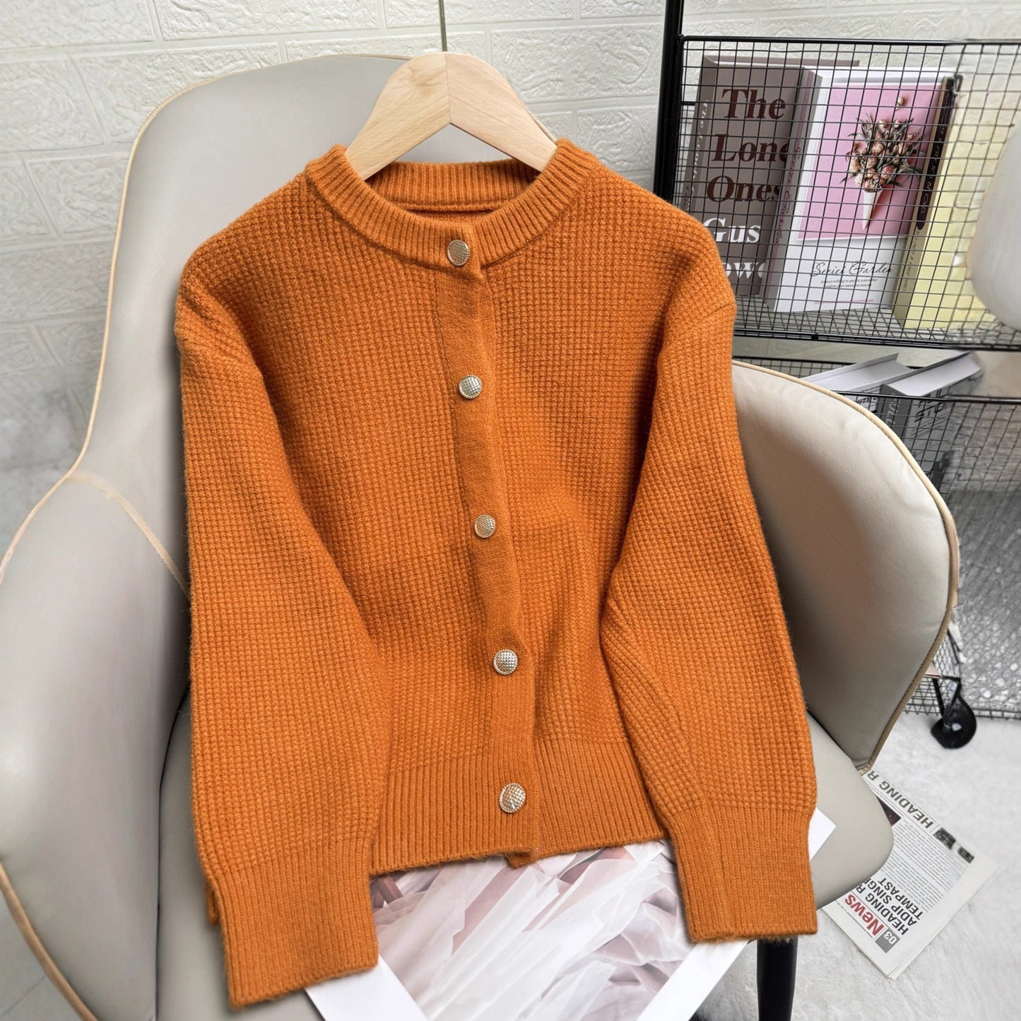 Women’s Slim-Fit Fashion Sweater – Stylish Short Casual Knit Top for Fall & Winter