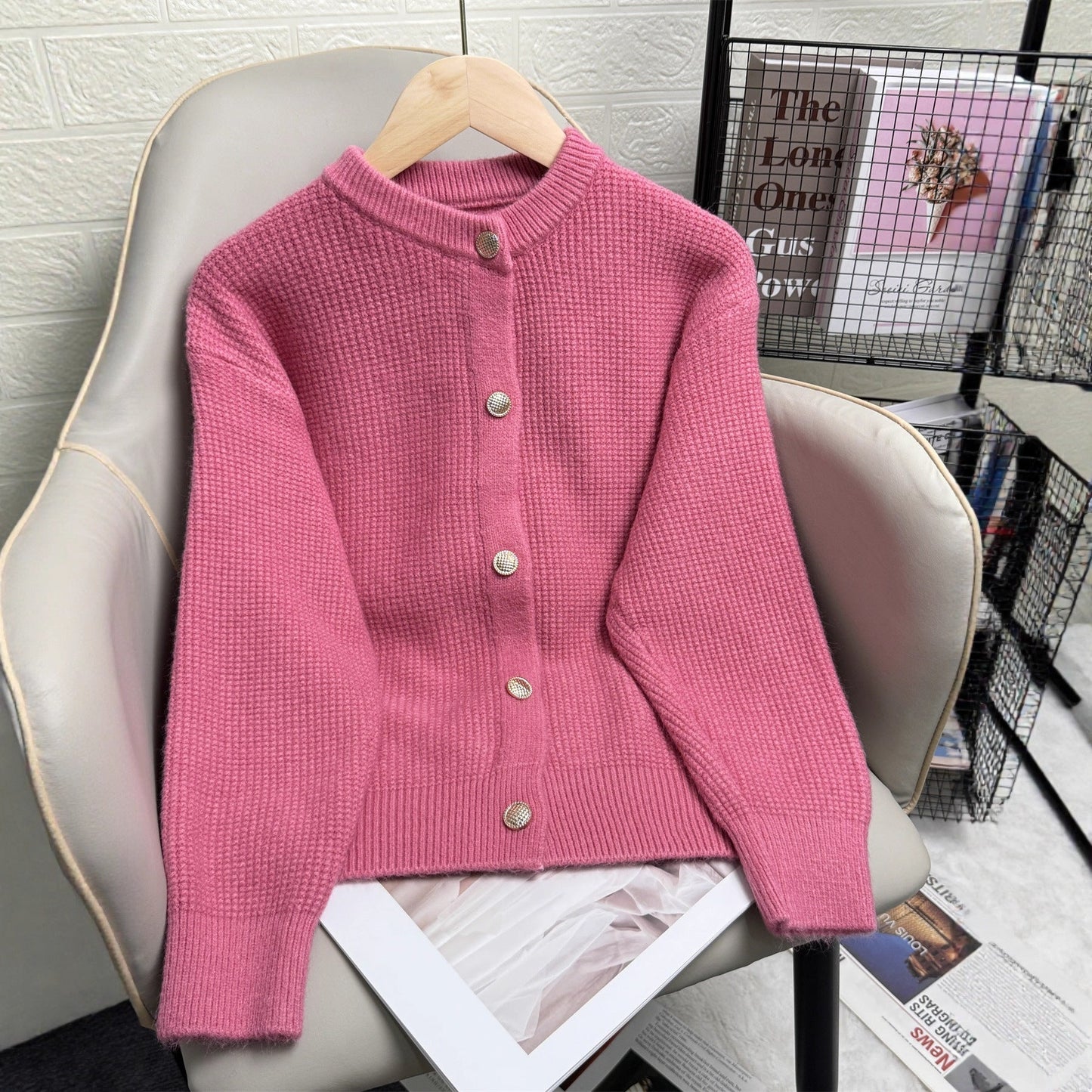 Women’s Slim-Fit Fashion Sweater – Stylish Short Casual Knit Top for Fall & Winter