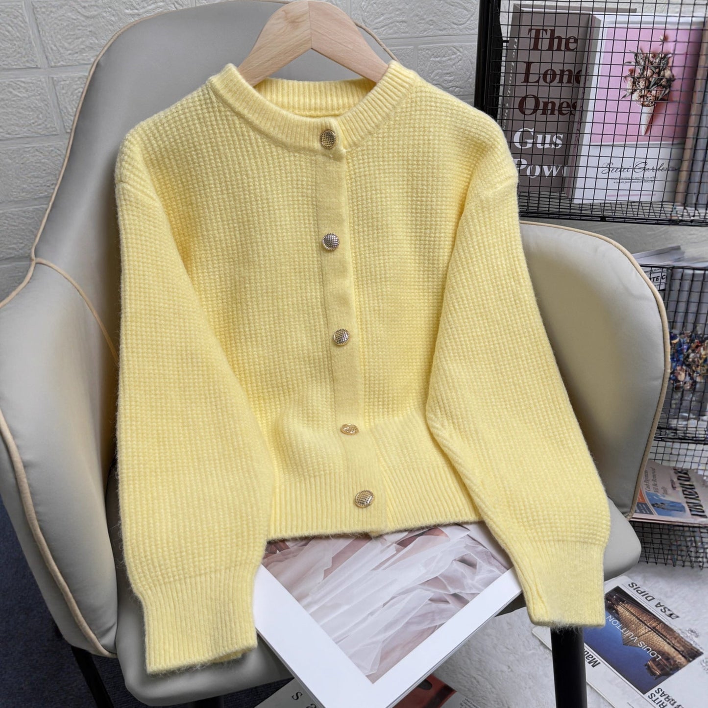 Women’s Slim-Fit Fashion Sweater – Stylish Short Casual Knit Top for Fall & Winter