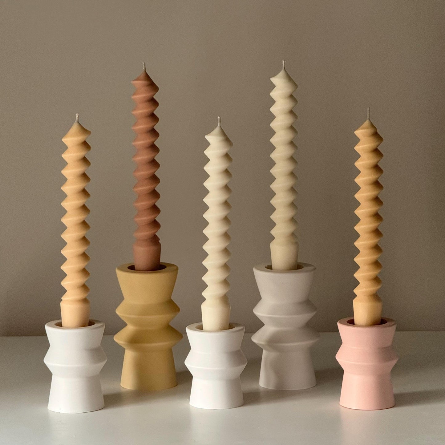 Spiral Column Candlestick Holder: Minimalist Wedding Decor